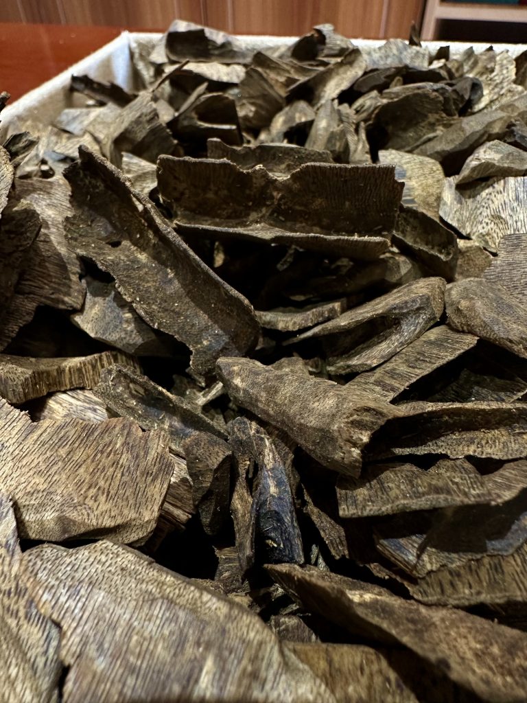 Triple Super Chinese Corner Cut Oud